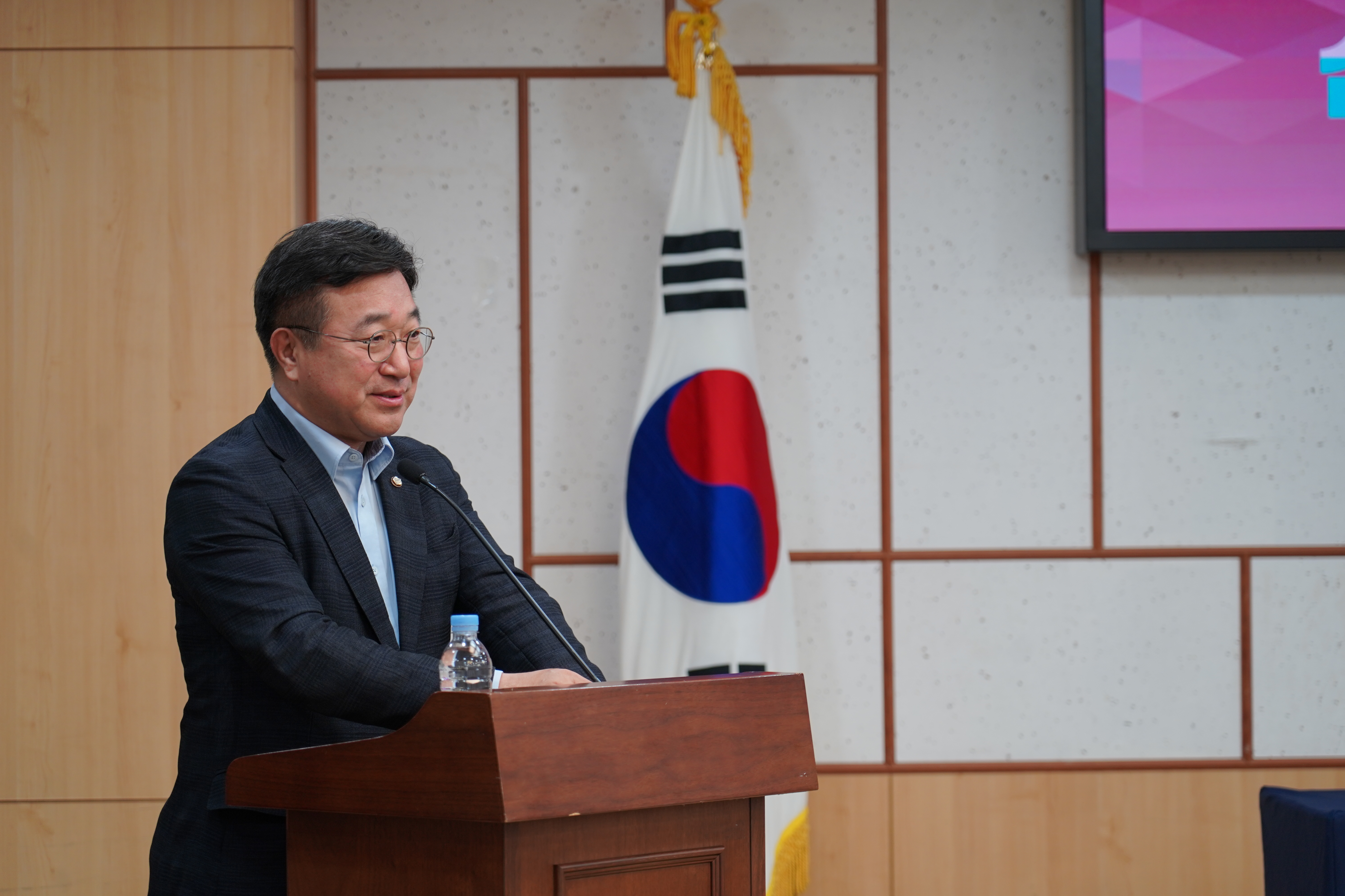 [06.18] 산업 금융지원 체계 개선 정책토론회7
